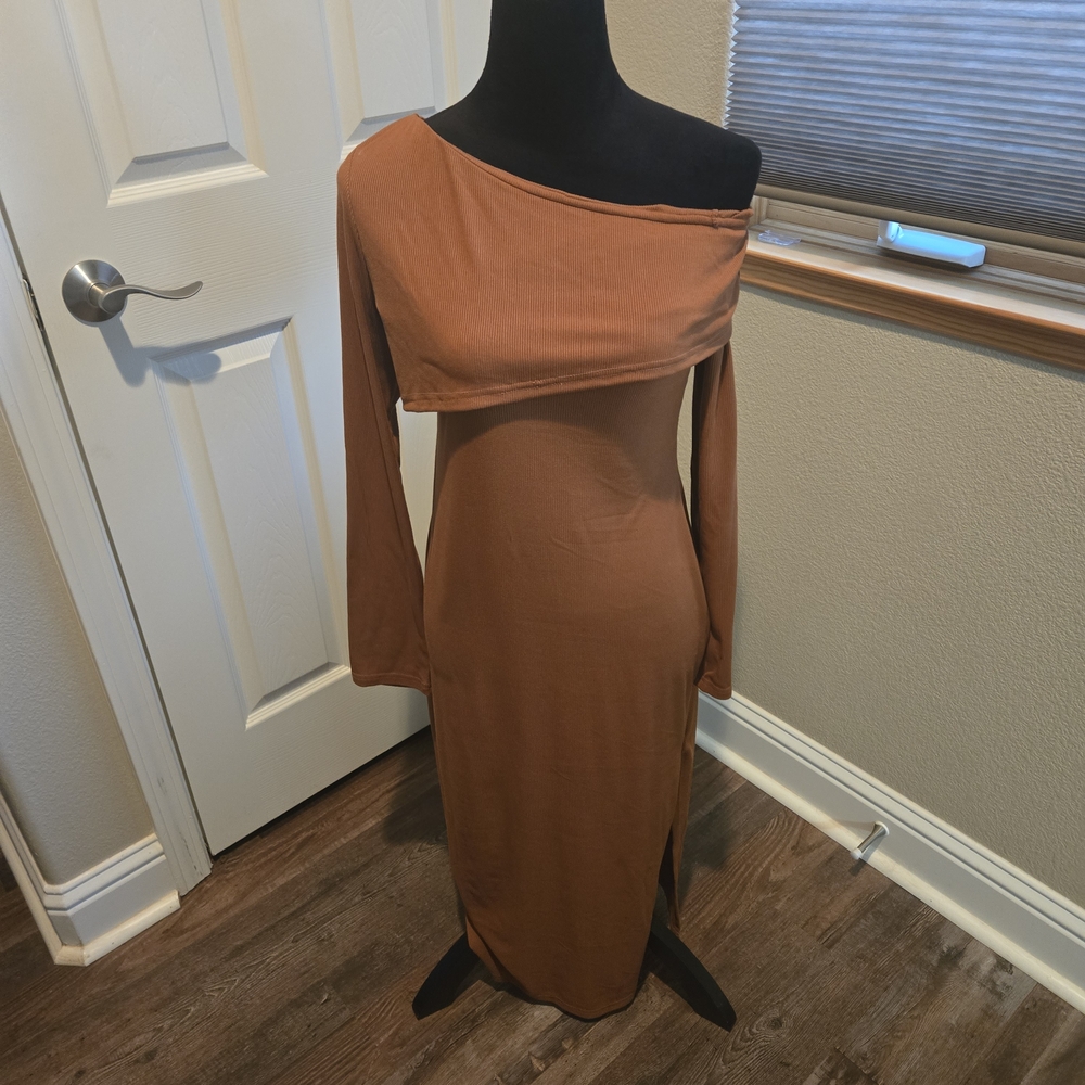 Elegant Bodycon Off-Shoulder Midi Dress